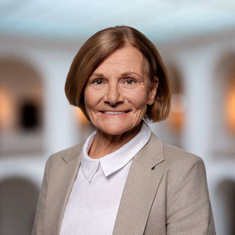  Christine Kosinowksi